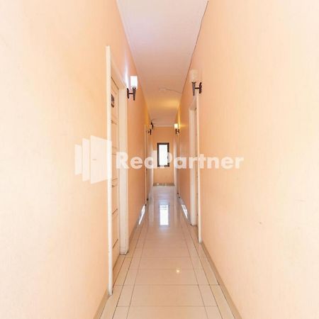 Star Hotel Jaksa Mitra Reddoorz Yakarta Exterior foto