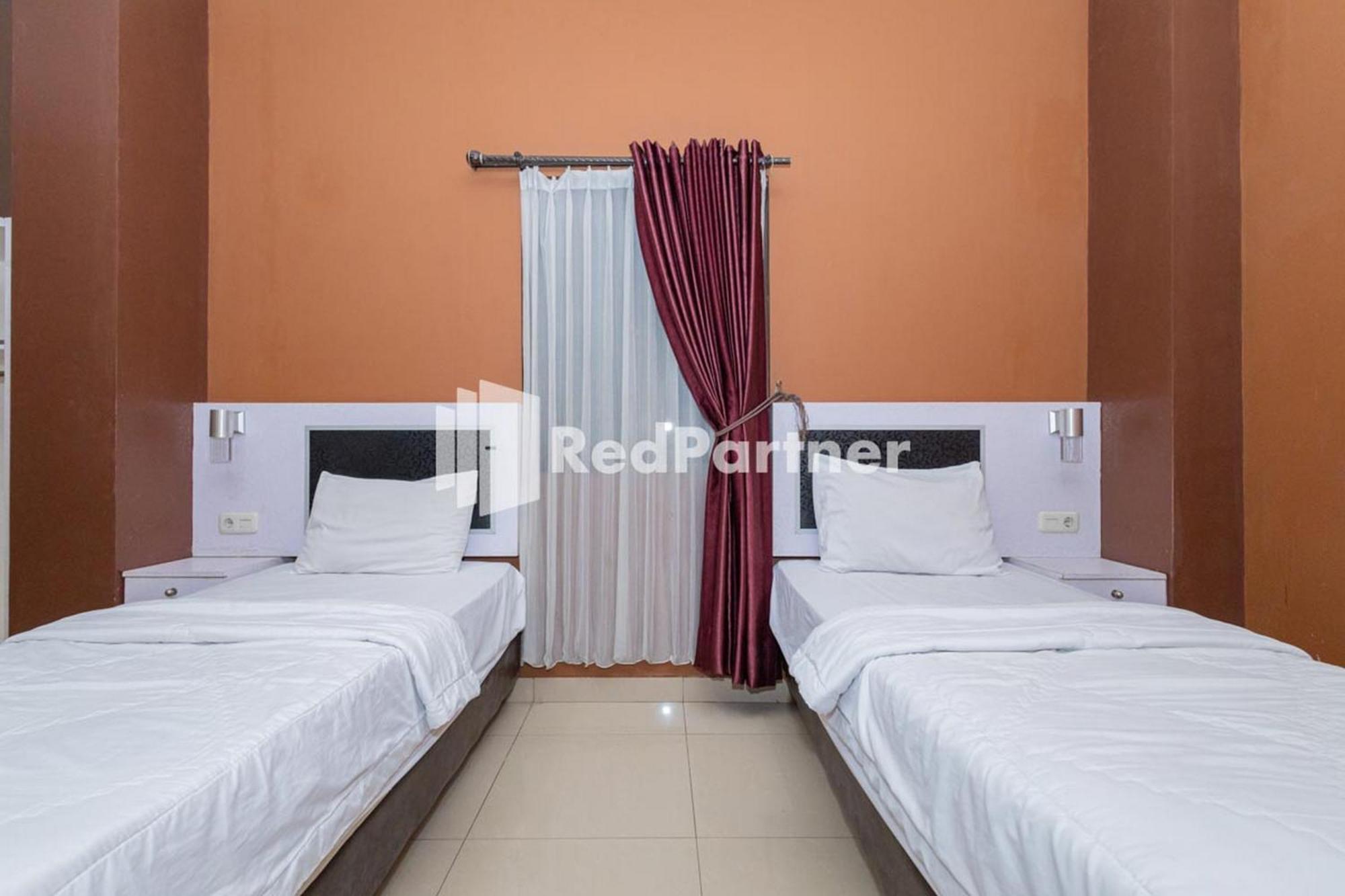 Star Hotel Jaksa Mitra Reddoorz Yakarta Exterior foto