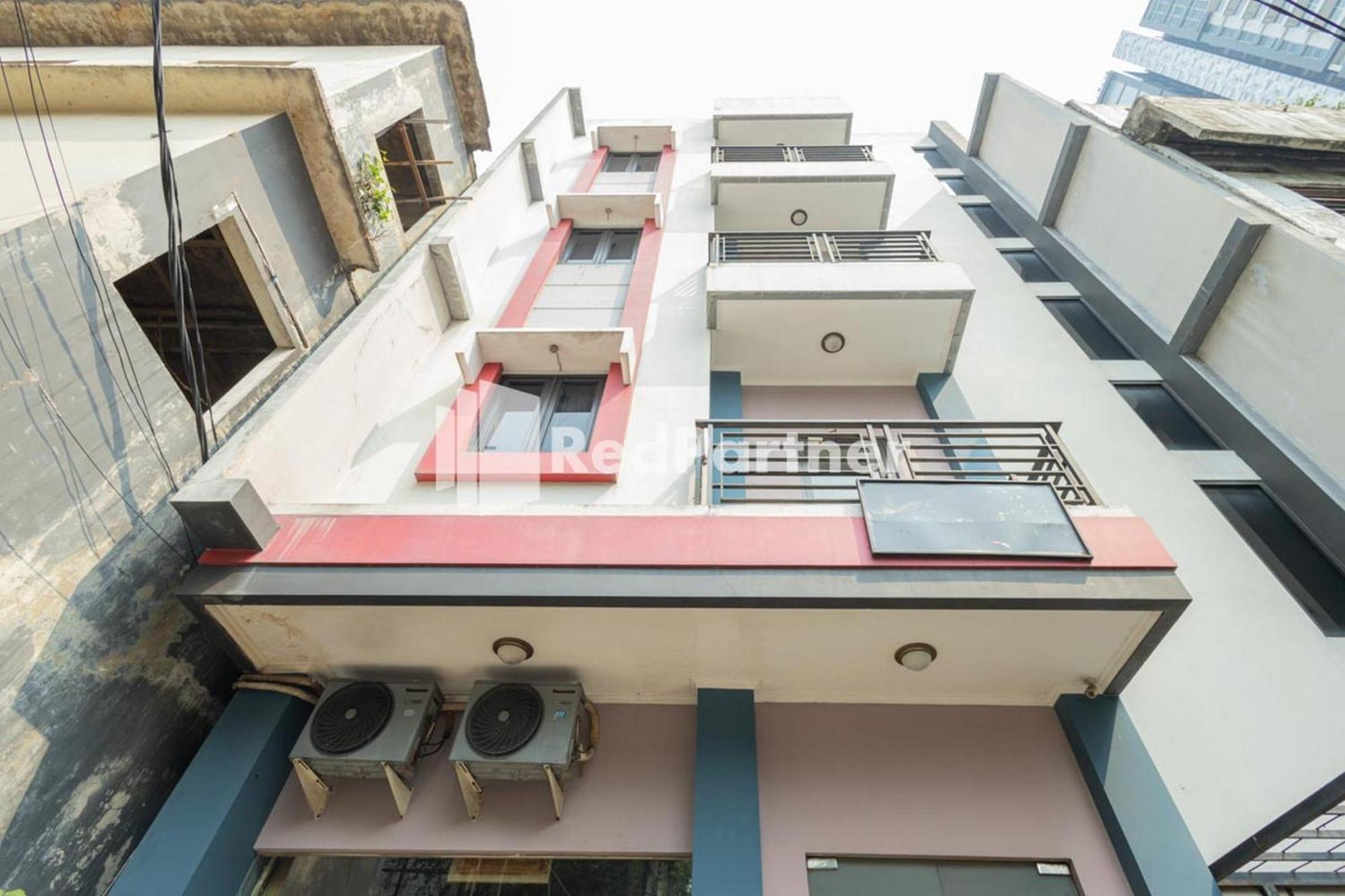 Star Hotel Jaksa Mitra Reddoorz Yakarta Exterior foto