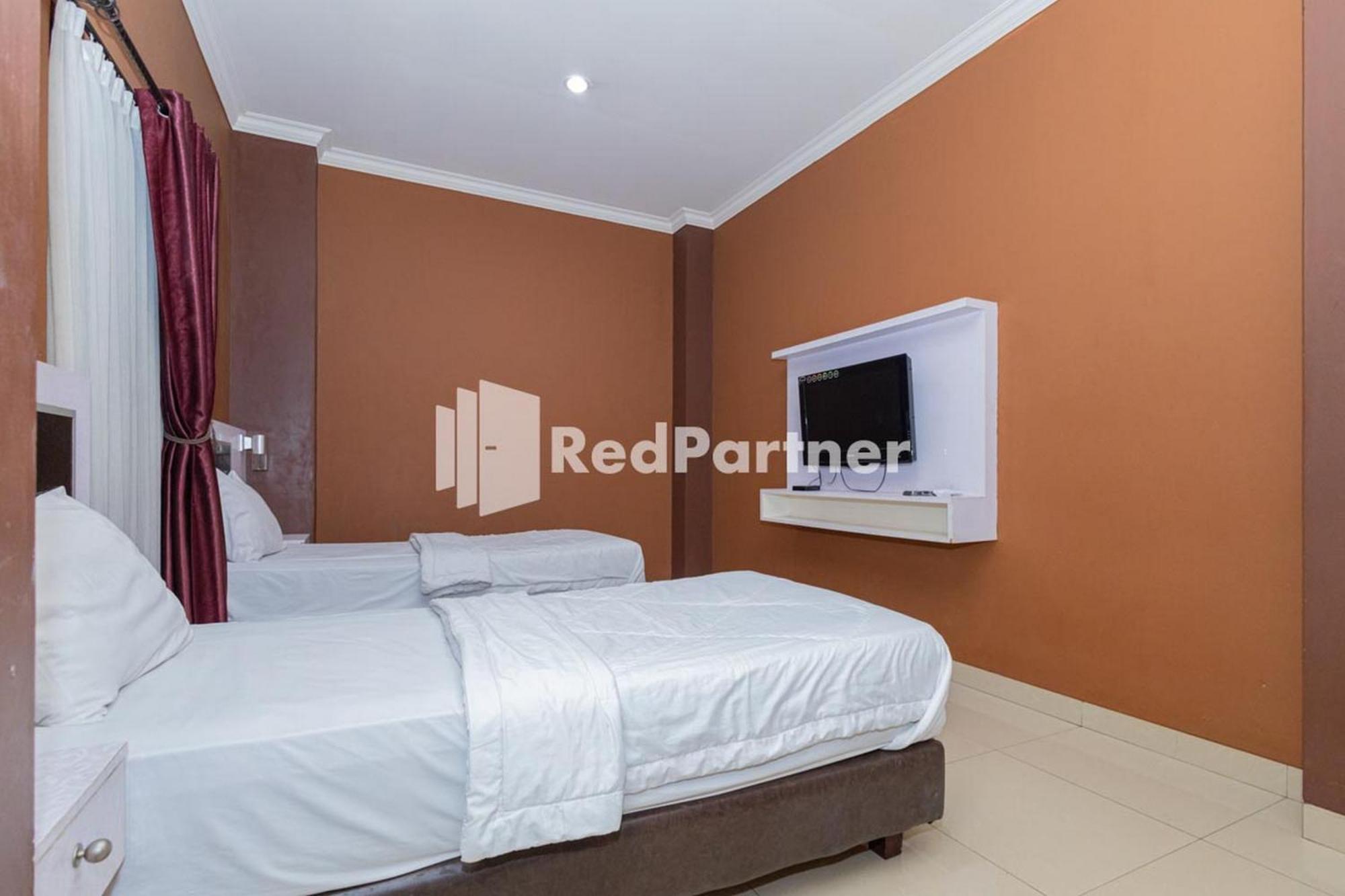 Star Hotel Jaksa Mitra Reddoorz Yakarta Exterior foto