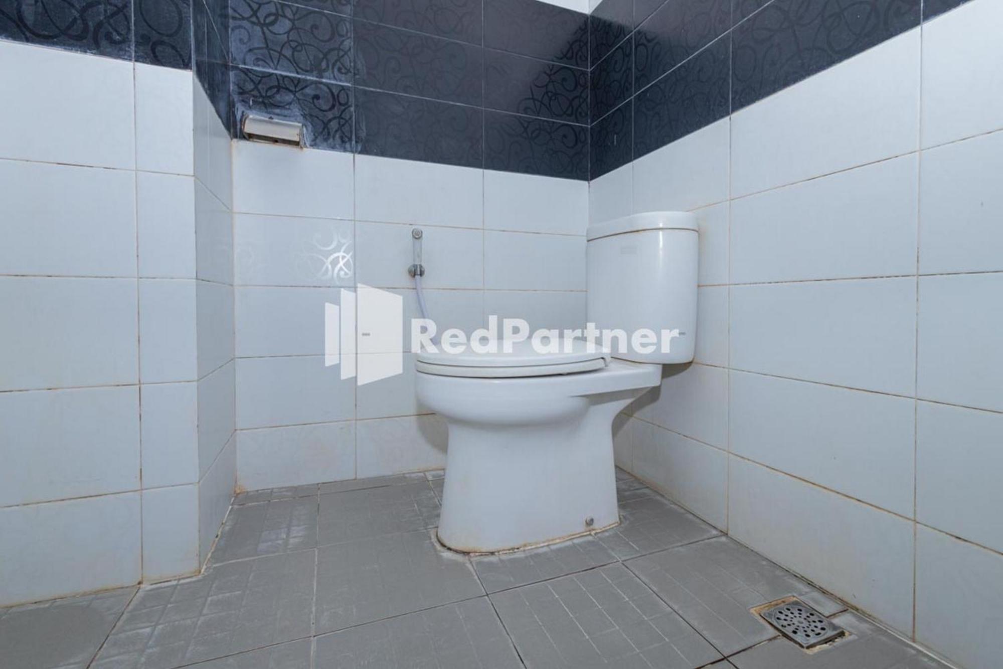 Star Hotel Jaksa Mitra Reddoorz Yakarta Exterior foto