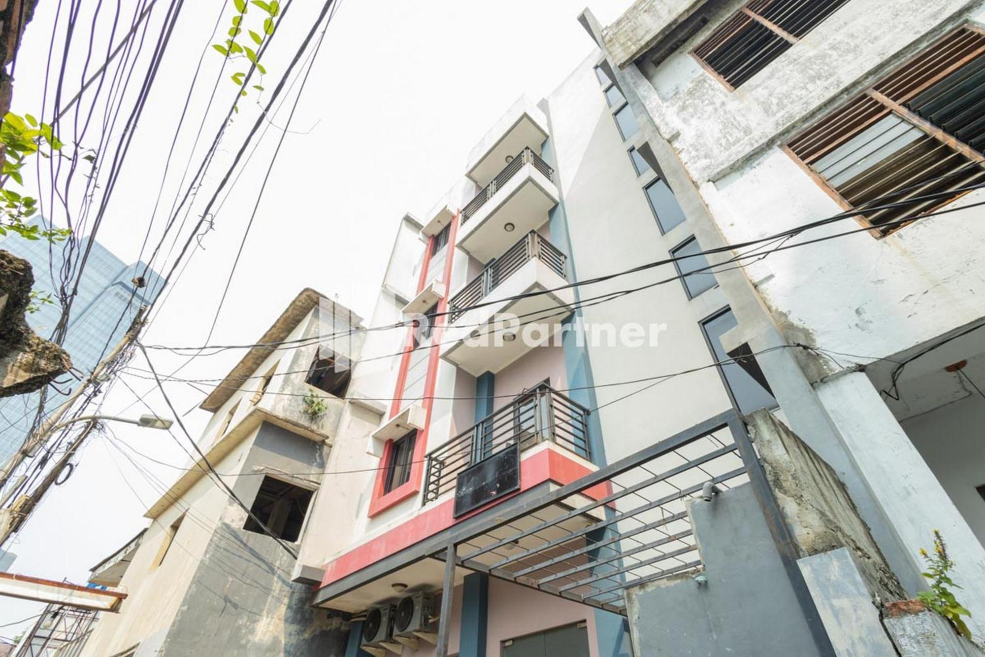 Star Hotel Jaksa Mitra Reddoorz Yakarta Exterior foto