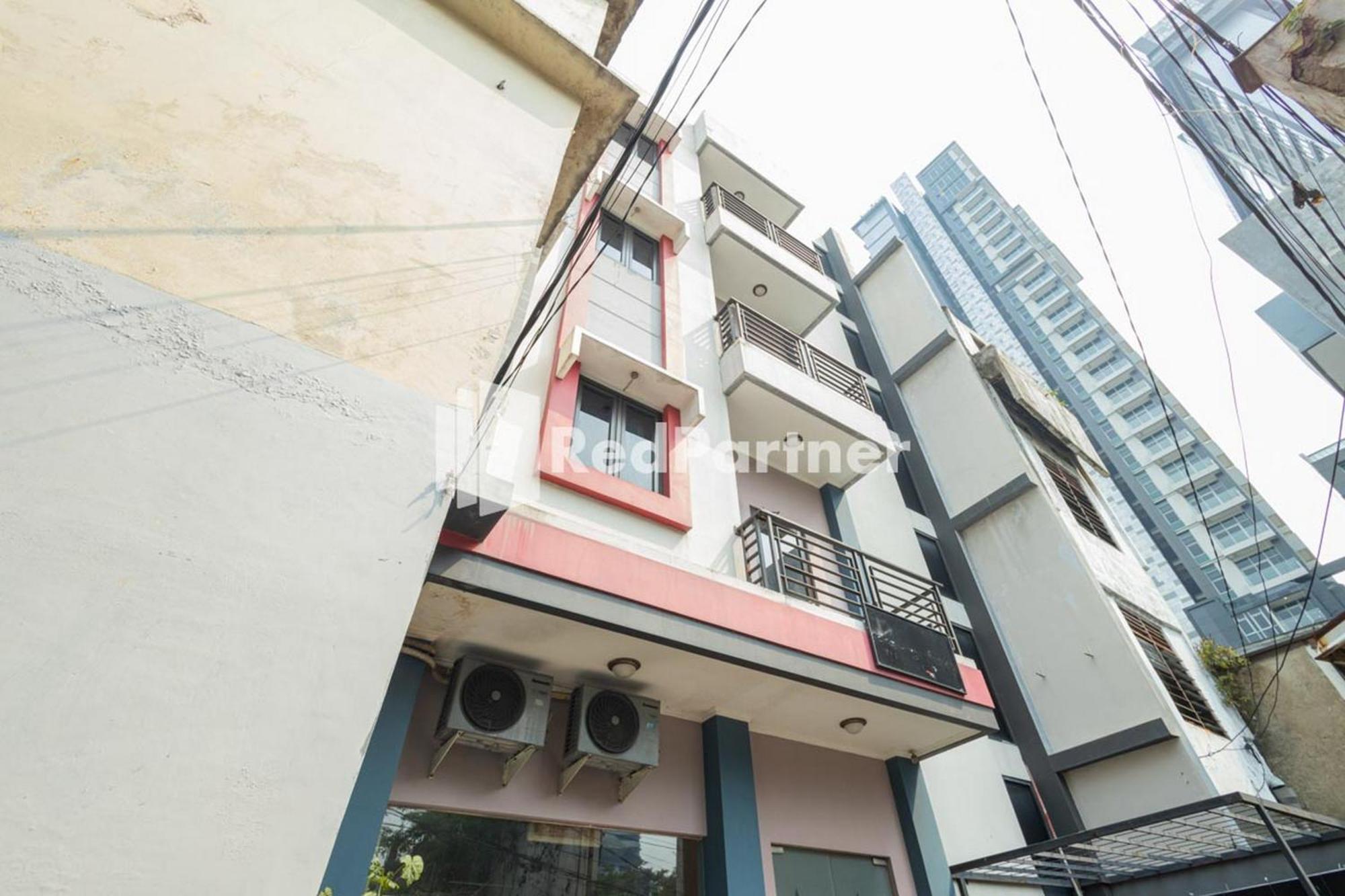 Star Hotel Jaksa Mitra Reddoorz Yakarta Exterior foto