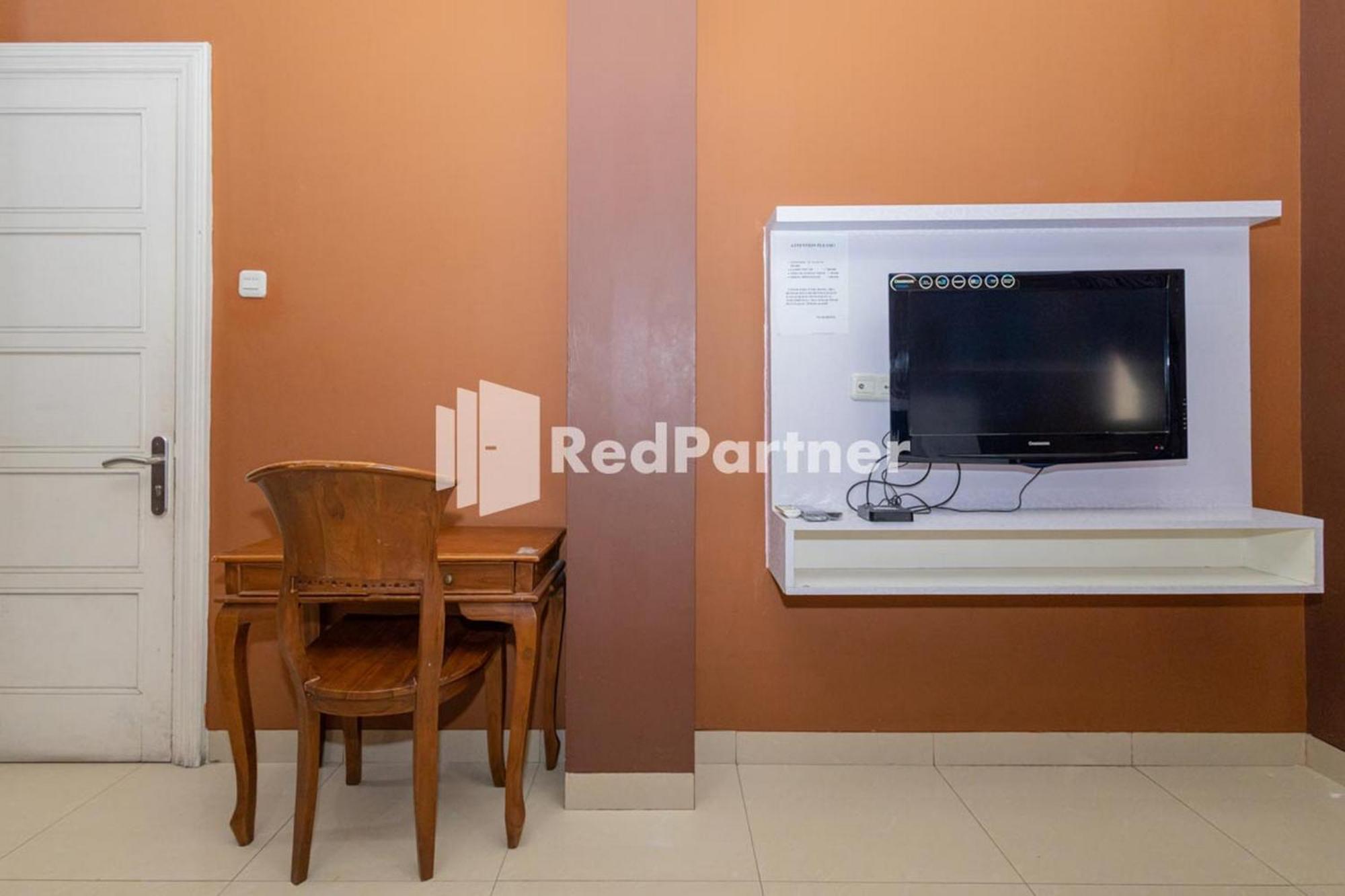 Star Hotel Jaksa Mitra Reddoorz Yakarta Exterior foto