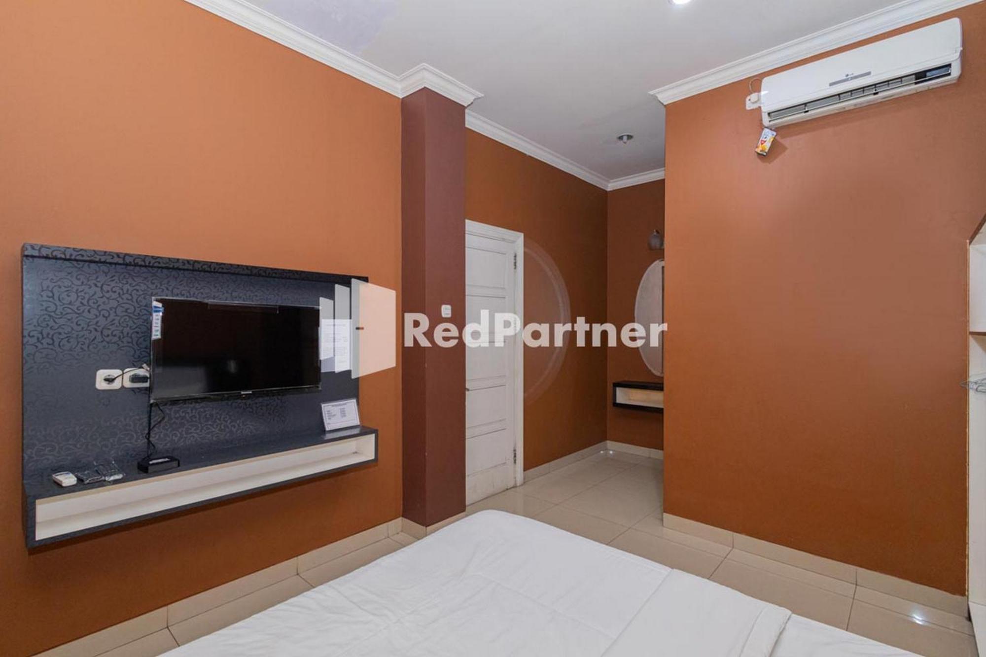 Star Hotel Jaksa Mitra Reddoorz Yakarta Exterior foto
