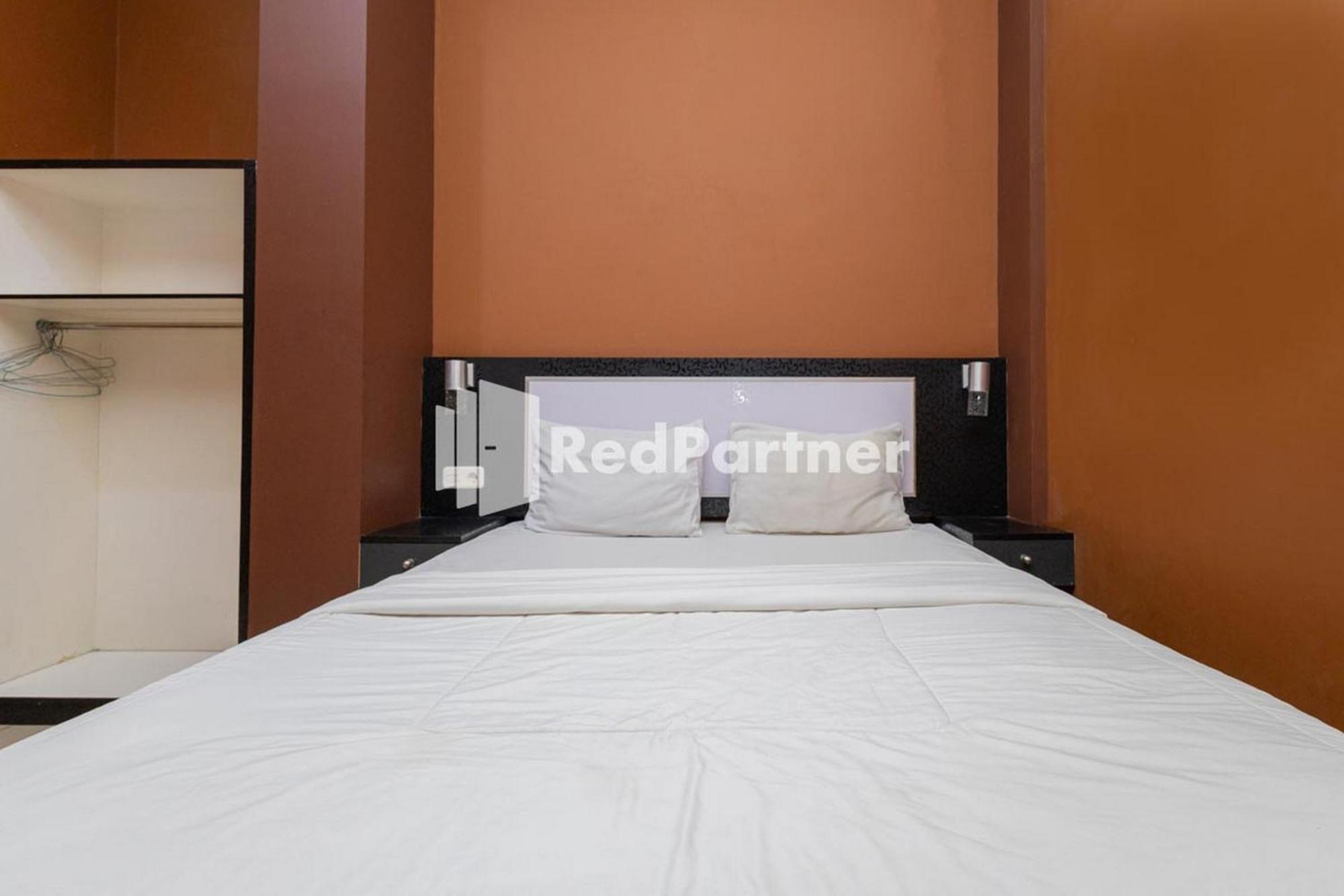 Star Hotel Jaksa Mitra Reddoorz Yakarta Exterior foto